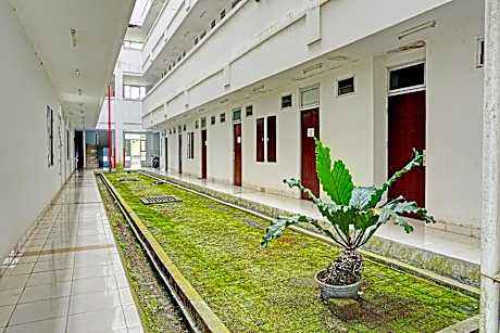 SPOT ON 92374 Penginapan Rusunawa