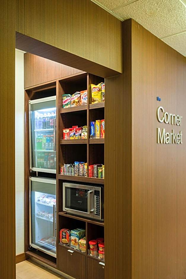 Fairfield Inn & Suites by Marriott Allentown Bethlehem/Lehigh Valley Airport