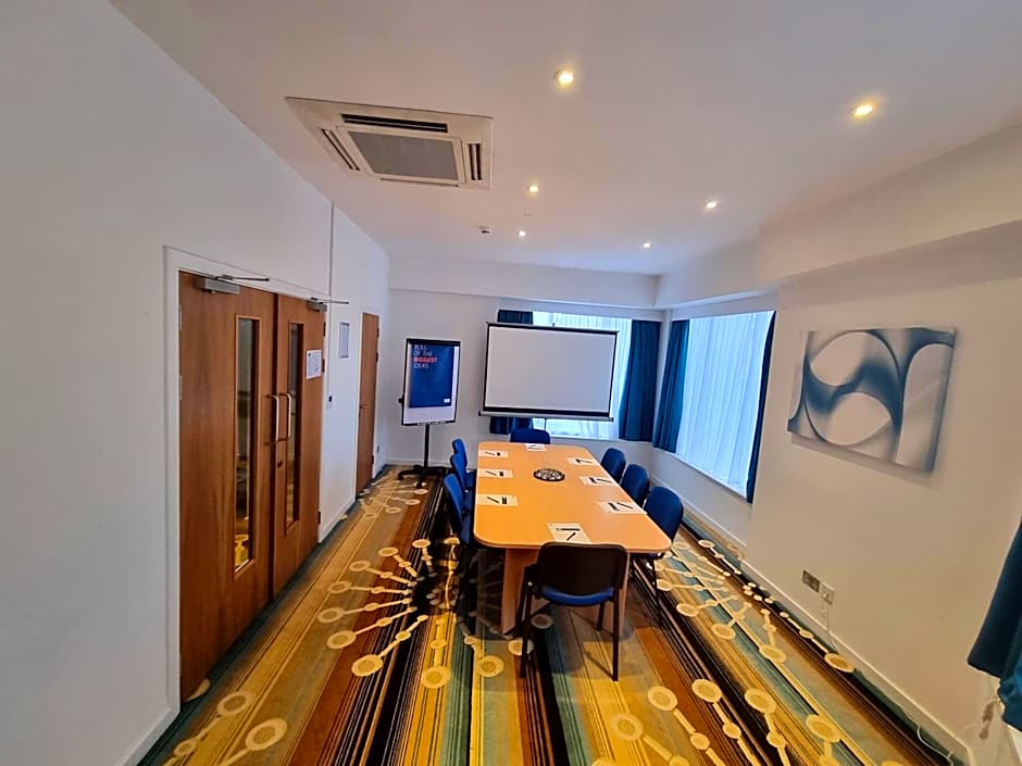 Holiday Inn Express Wakefield By IHG