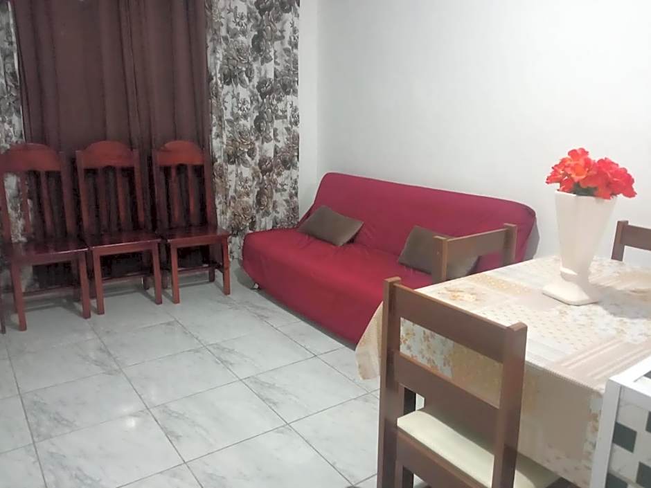 Casa de Praia com Piscina em Mongaguá Disponível para festa de Natal 2025