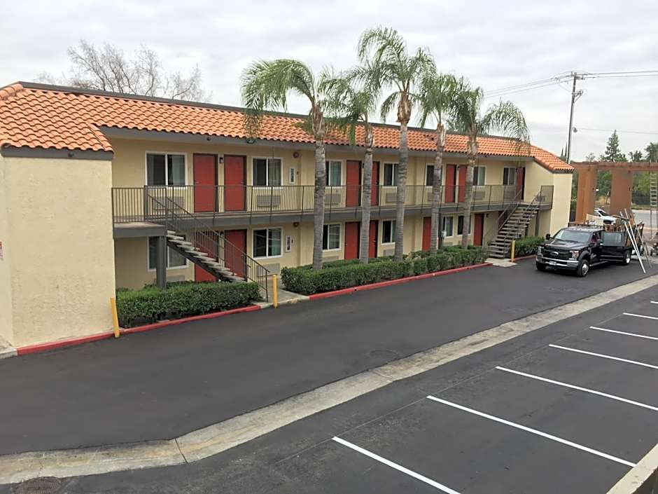 Baymont by Wyndham Bakersfield