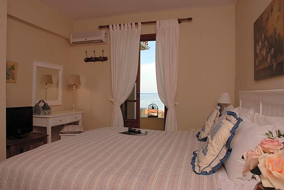 Amboula Beach Apartments