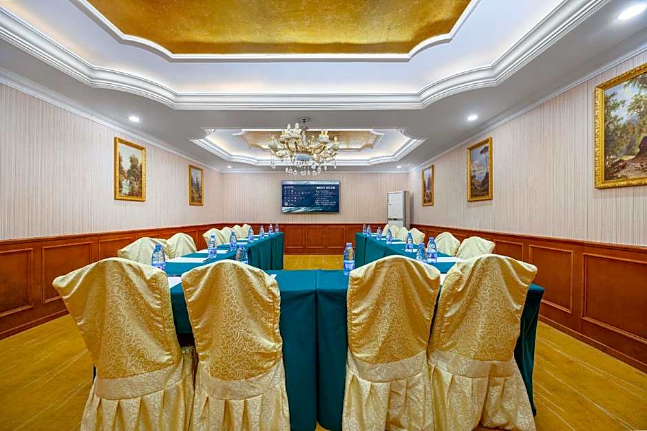 Vienna Hotel Tianjin West Station Changhong Park Metro Station