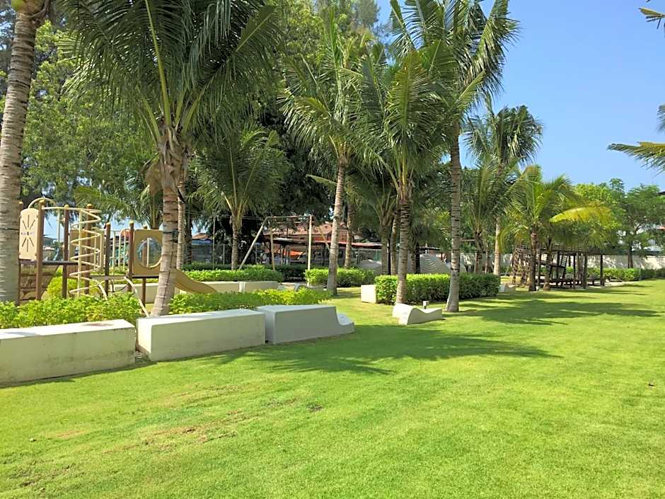 By The Sea@Side Seaview n swimming pool view #133A