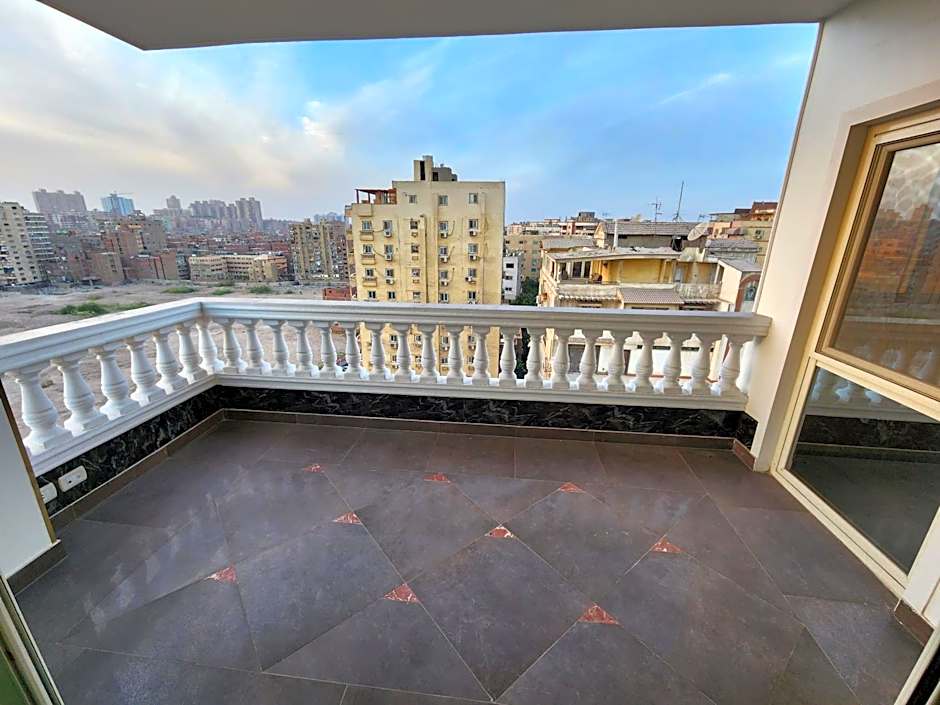 شقة فاخرة وفيو خرافى فى maadi