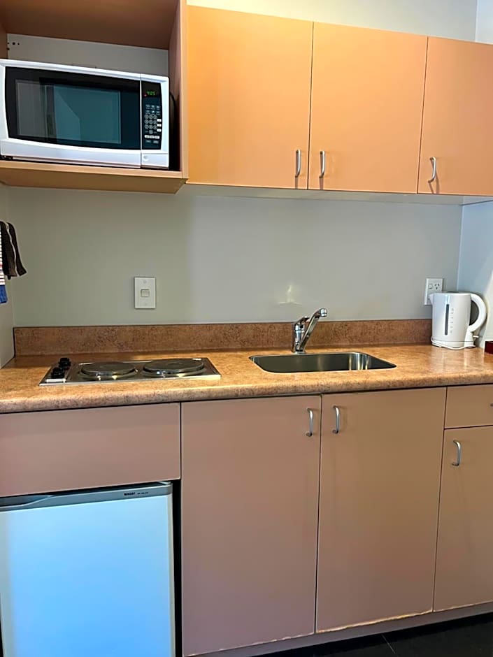 ASURE Bush Inn Court Motel