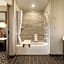 Embassy Suites By Hilton Minneapolis Downtown Hotel