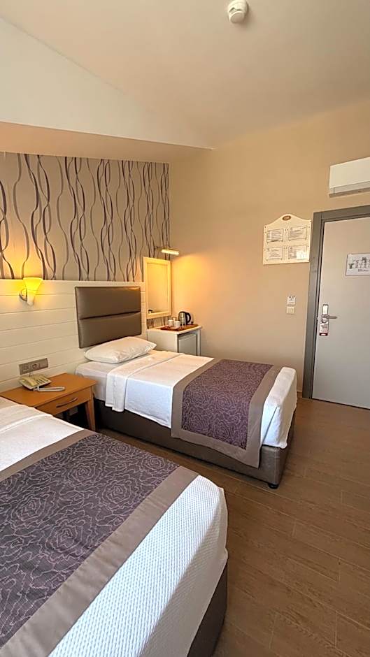 Ida Hotel