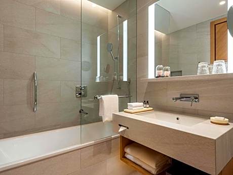 Classic Room With 1 King-Size Bed