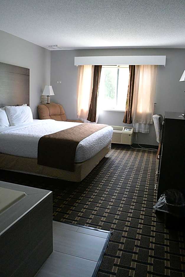 Adams Inn and Suites