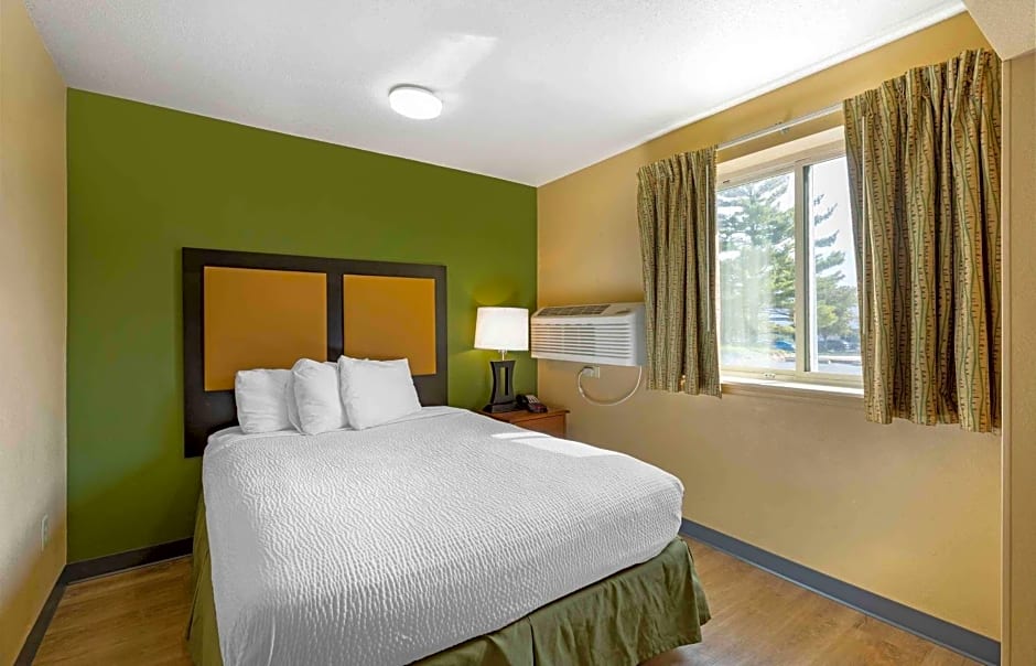 Extended Stay America Select Suites - St. Louis - Westport - Craig Road