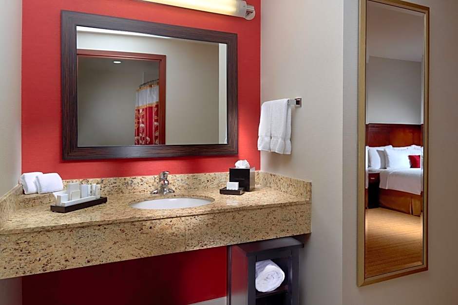 Courtyard by Marriott Mexico City Airport