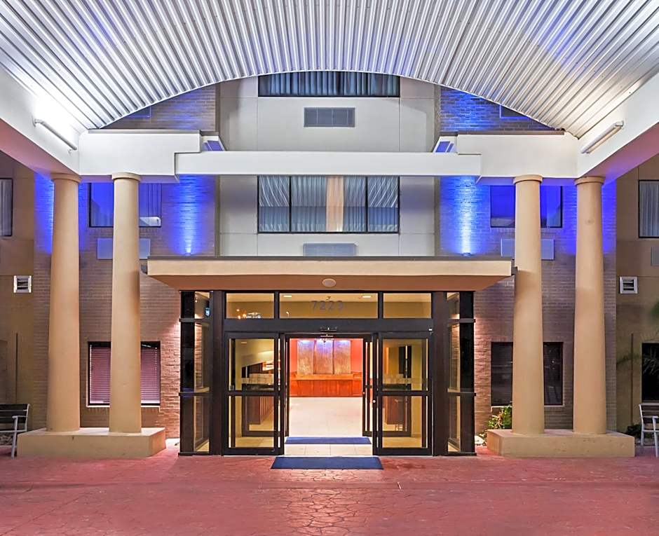 Holiday Inn Express Hotel & Suites Laredo-Event Center Area By IHG