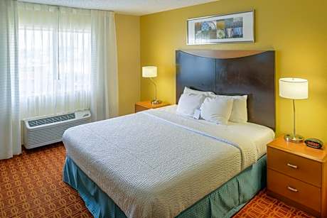 Larger Guest room, 1 King, Sofa bed