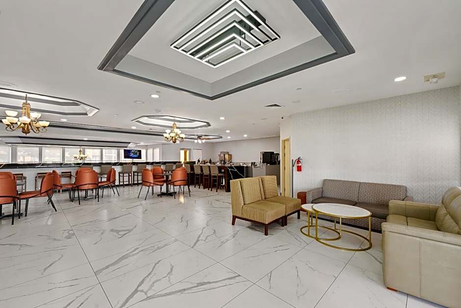 Chicago Club Inn & Suites