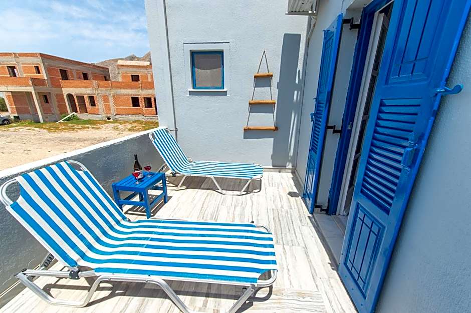 Lunar Seaside Hotel