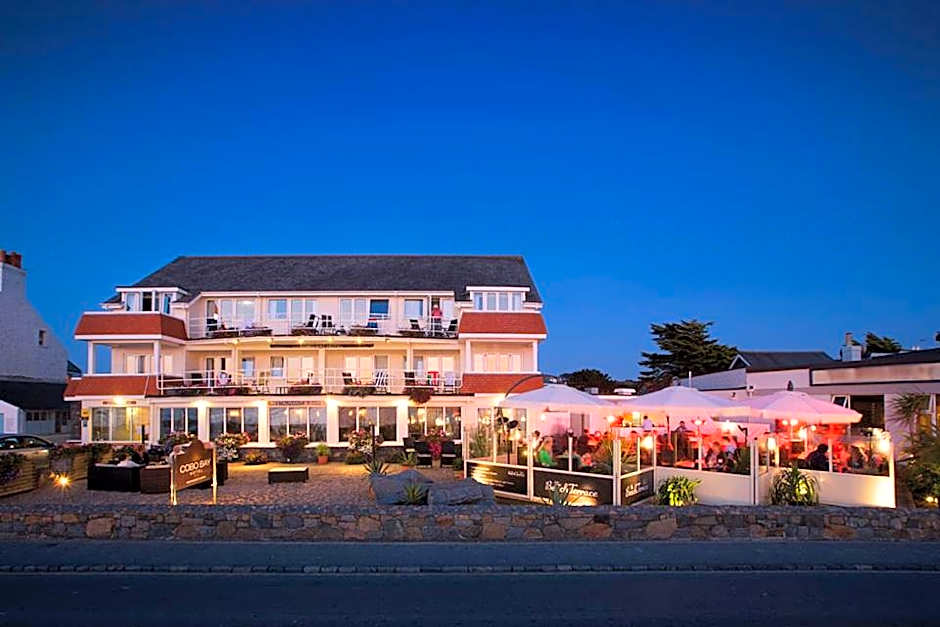 Cobo Bay Hotel