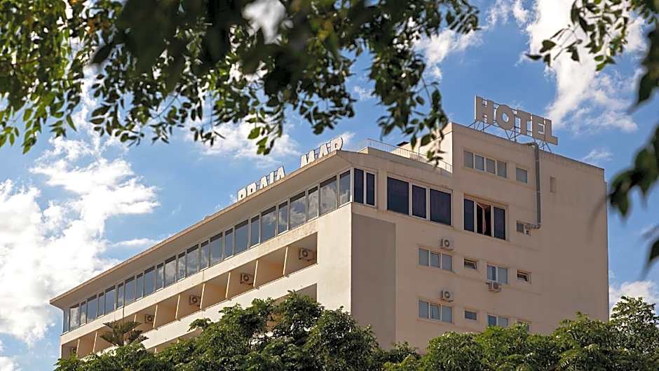 Carcavelos Beach Hotel