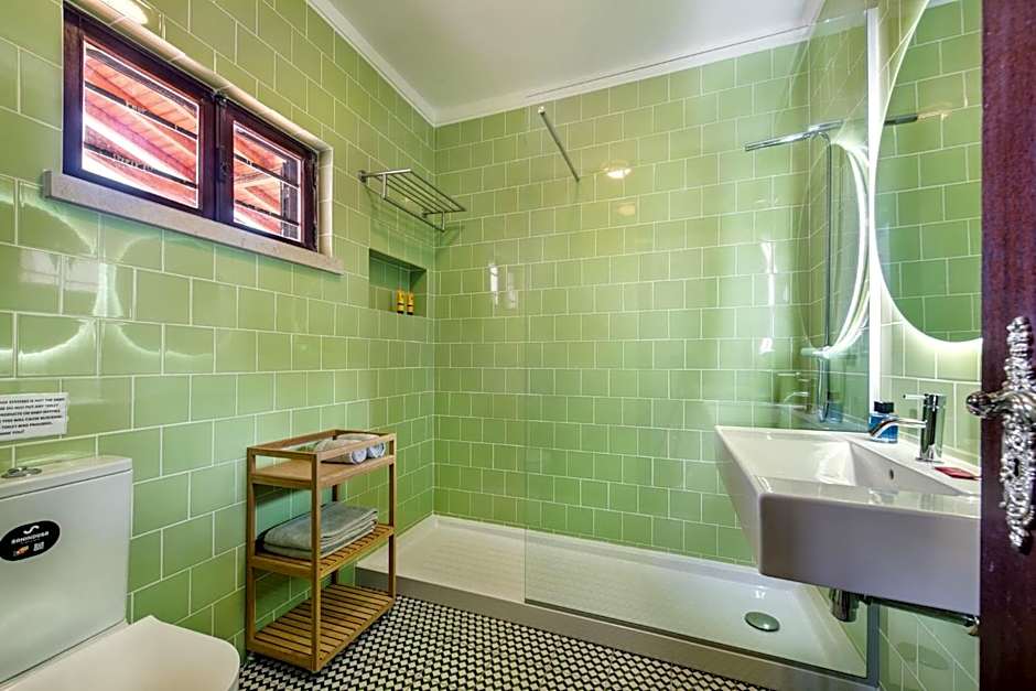 Perfect Retreat Overlooking Pinhal Golf Course, Private pool, Off-street parking