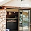 Lighthouse Guesthouse & Cafe