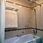 Grand Hotel London