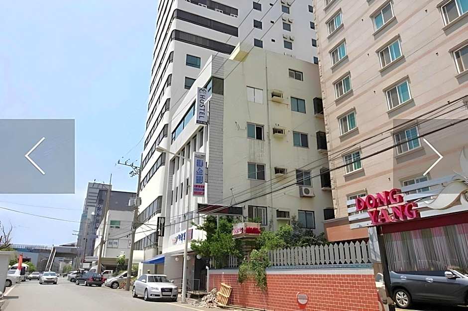 Mozzi Hostel