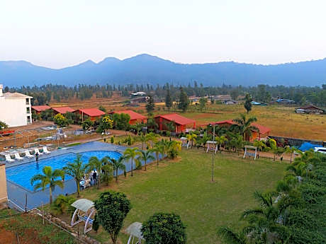 Daksh The Valley Resort - Saputara