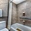 Best Western Plus Silver Saddle Inn