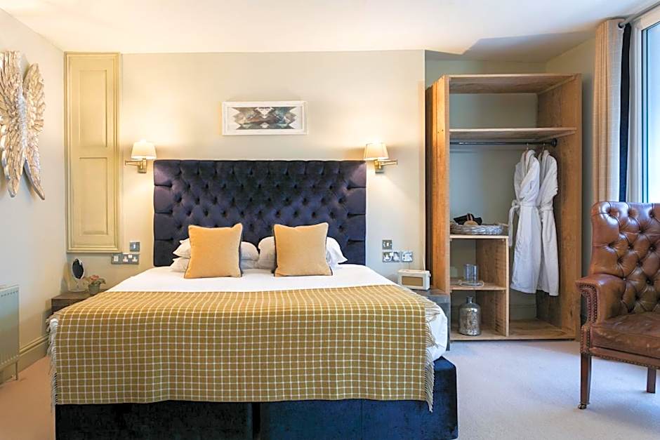 The Angel & Blue Pig