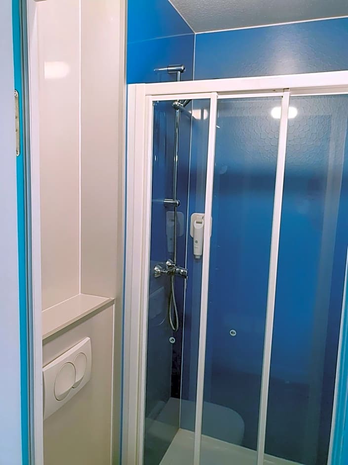 Kyriad Direct Orleans - Olivet - La Source