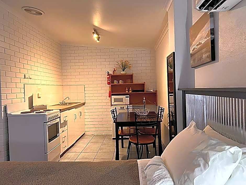 Smugglers Rest Apartments