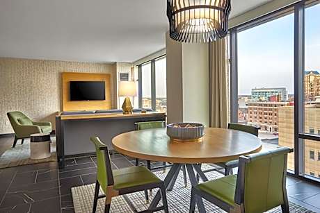 Skyline Suite