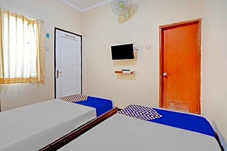 Economy Twin Room