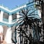 Riad Le Perroquet Bleu Suites & Spa
