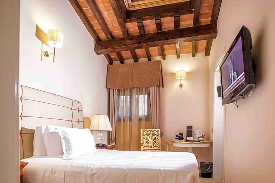 Golden Tower Hotel & Spa