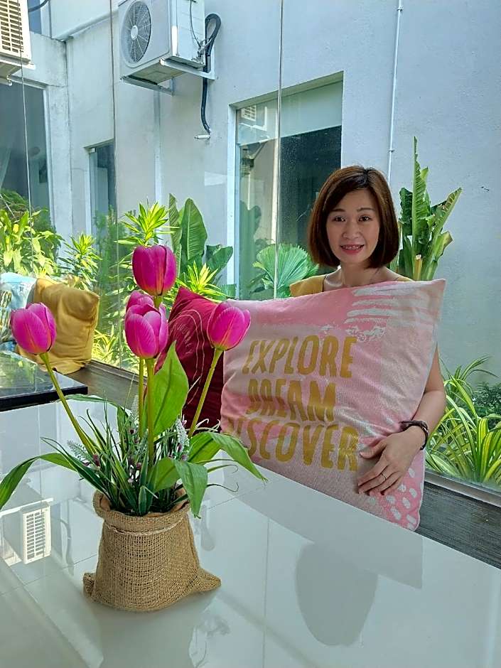 Beds In Garden Hostel