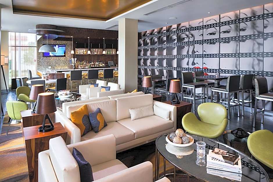 SpringHill Suites by Marriott Los Angeles Burbank/Downtown