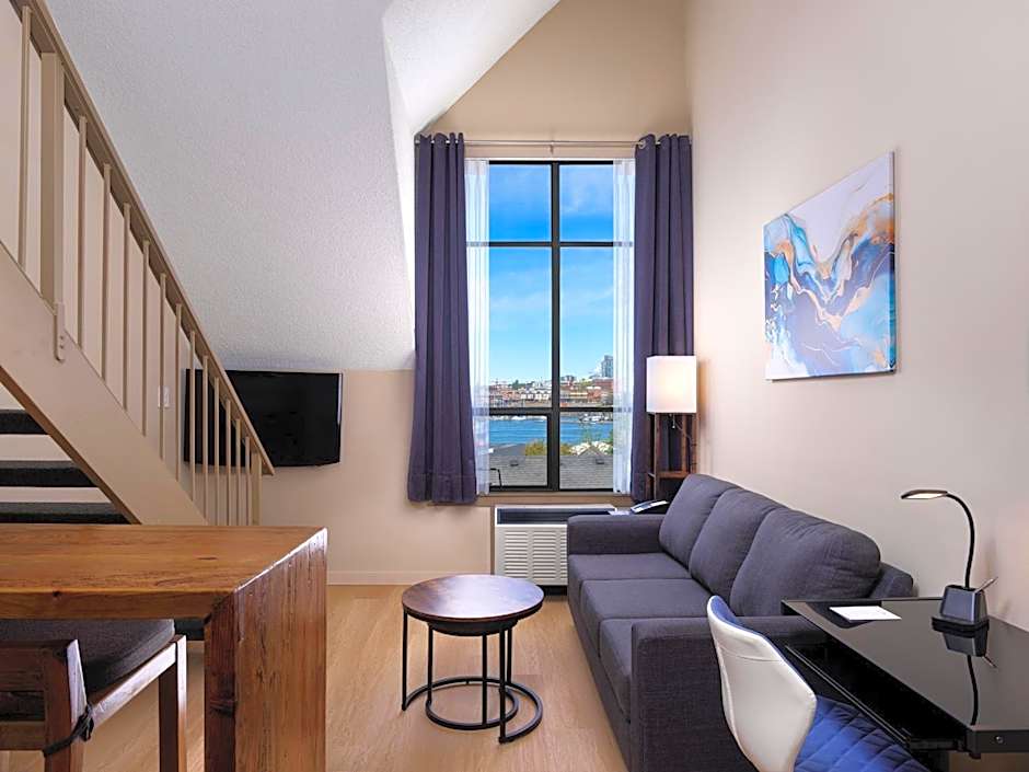 Huntingdon Hotel and Suites