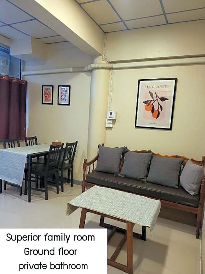 Achcha hotel - itsaraphap MRT station - Wat Arun