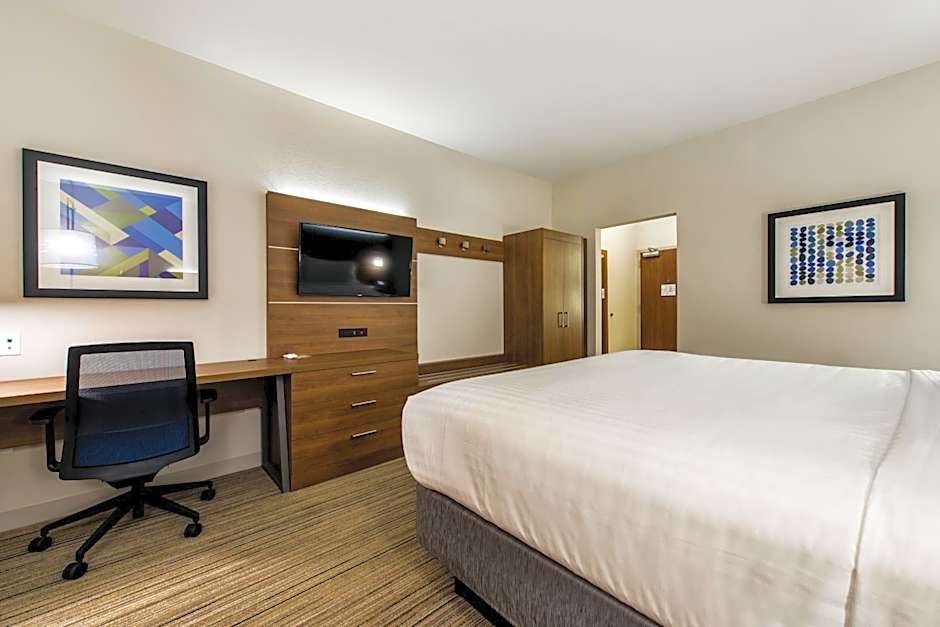 Holiday Inn Express & Suites - Carrollton West By IHG