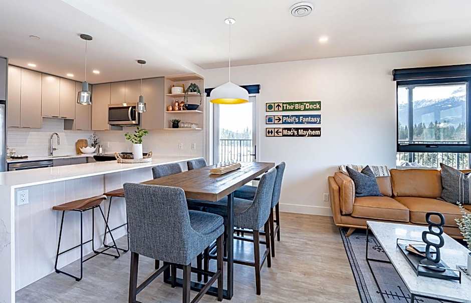 The Big Deck by Revelstoke Vacations