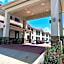 Scottish Inn and Suites