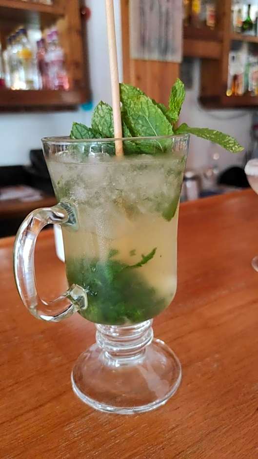 Siroco's Rooms And Studios