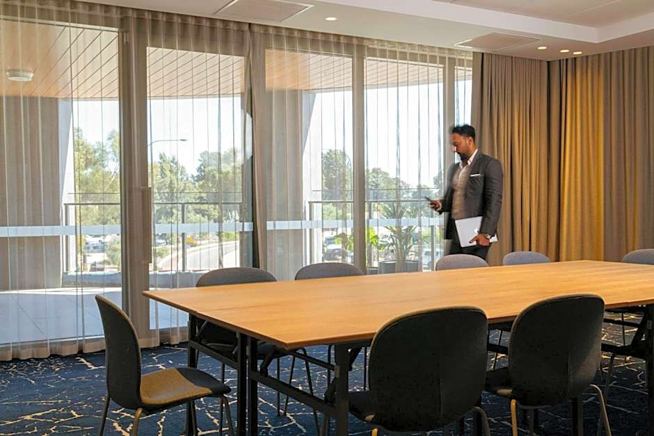 Courtyard by Marriott Perth, Murdoch