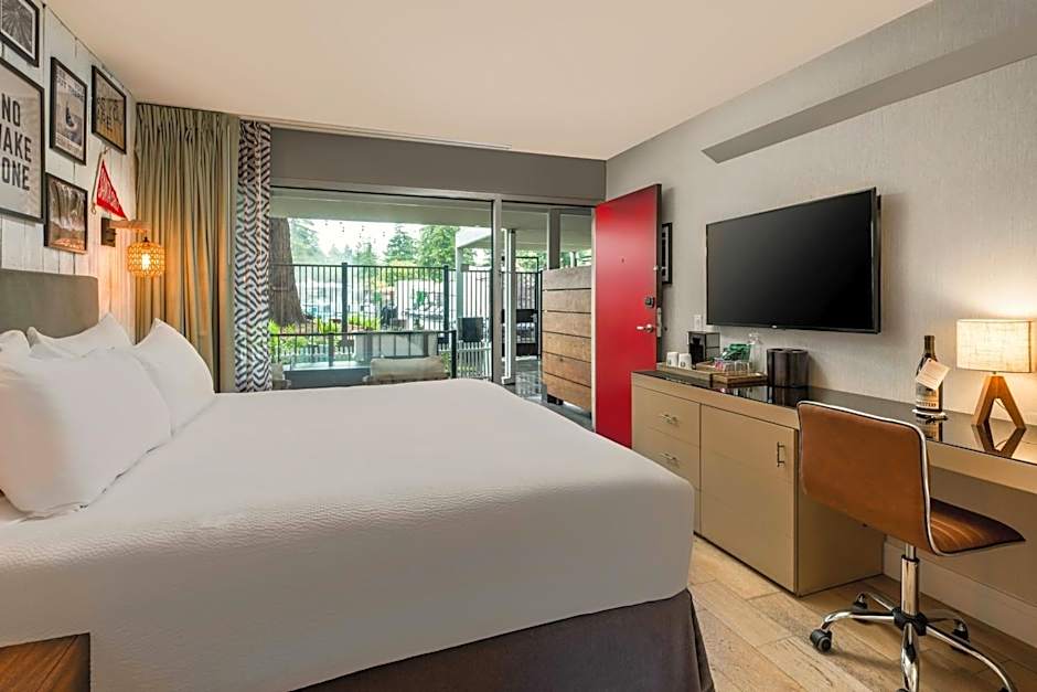 Hotel Paradox, Autograph Collection