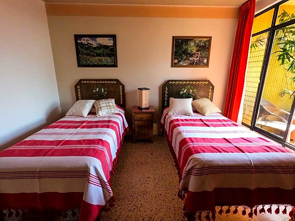 Casa de las Palmas Guest House
