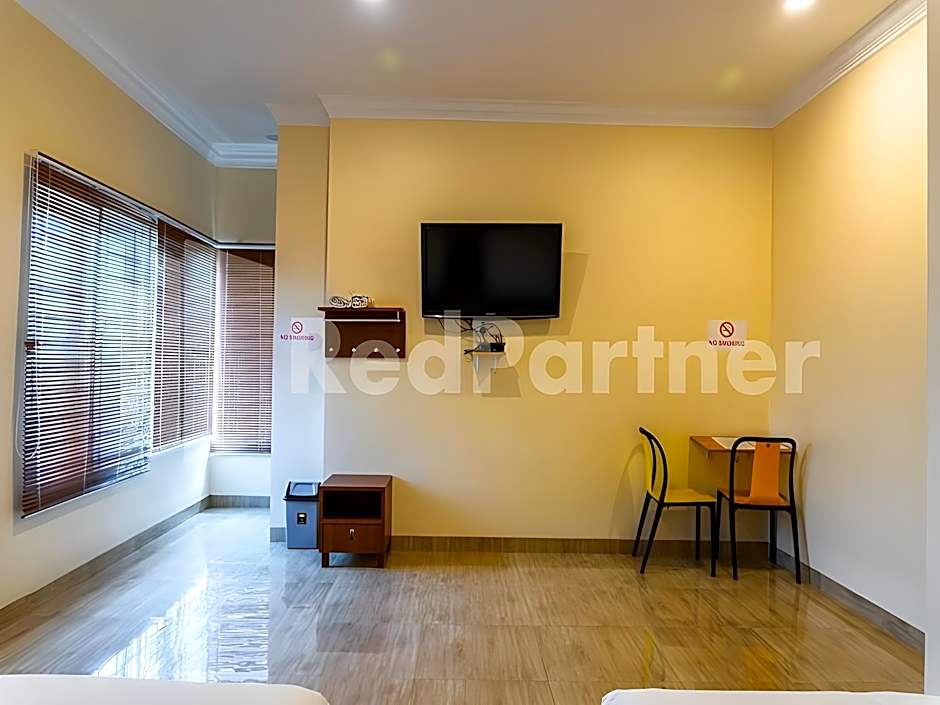 Adam Malik Guesthouse near Regale ICC Medan Mitra RedDoorz