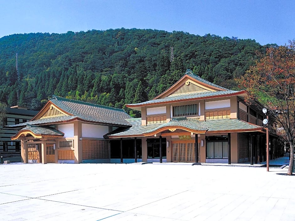 Yukai Resort Yamanakaonsen Yoshinoya Irokuen Kaiseki