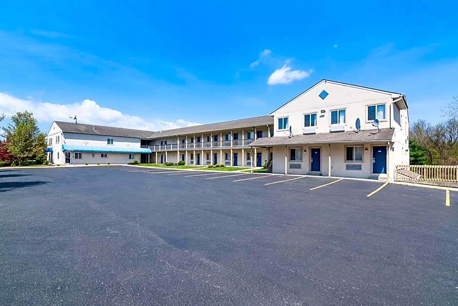 Econo Lodge Bethel - Danbury