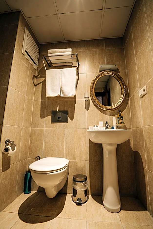 Gulliver Mansion Hotel